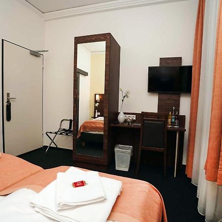 Hotel Little Paris Frankfurt am Main Exterior foto